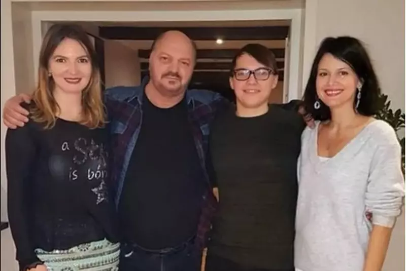 4f72c15fb11fb_57651-1