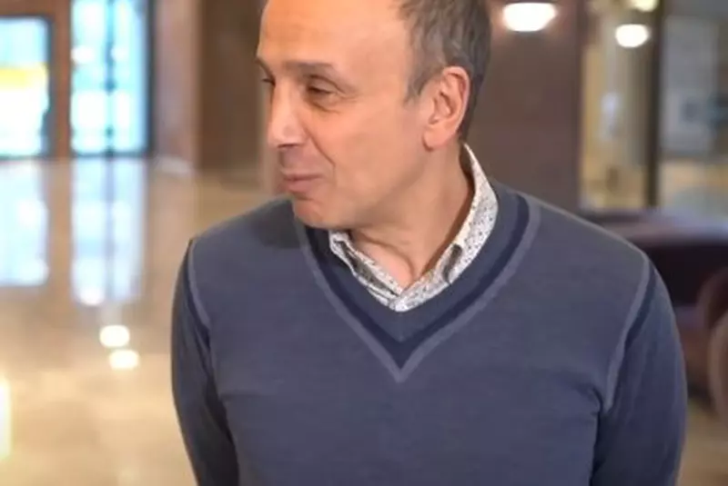 Dr.-Wargha-Enayati-imperiul-leilor-1