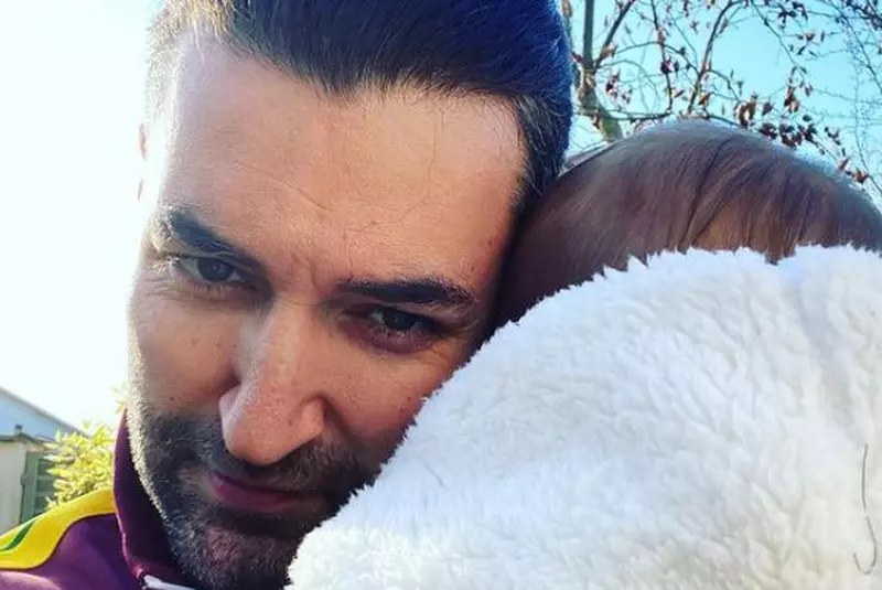 gina-pistol-smiley-vacanta-5