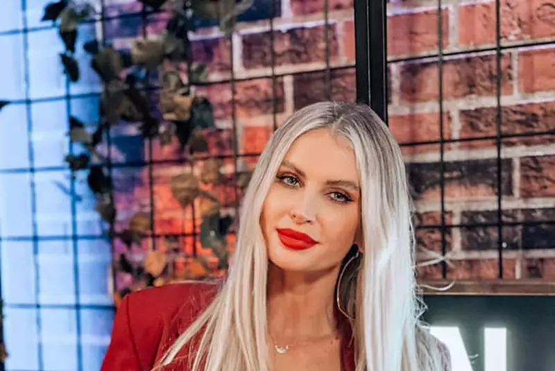 Andreea-Banica-in-lenjerie-intima