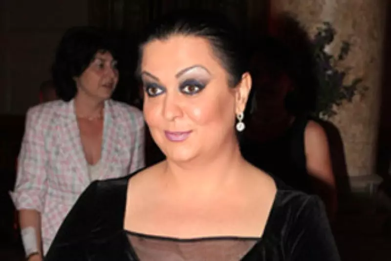 Monica ANghel inainte