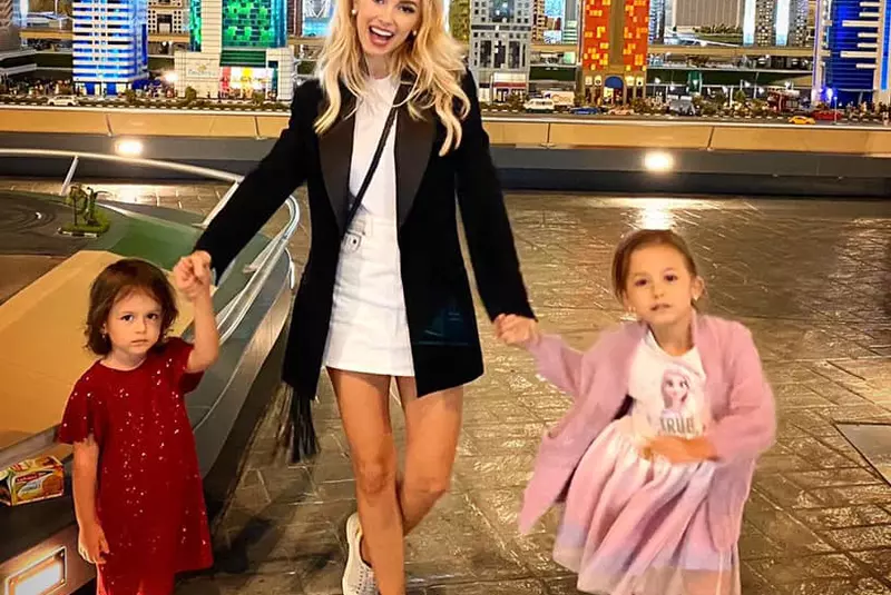 andreea-balan-mama-surogat-6