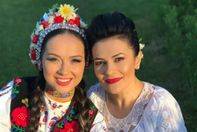 48413559_2258785621076915_718649248115064832_n