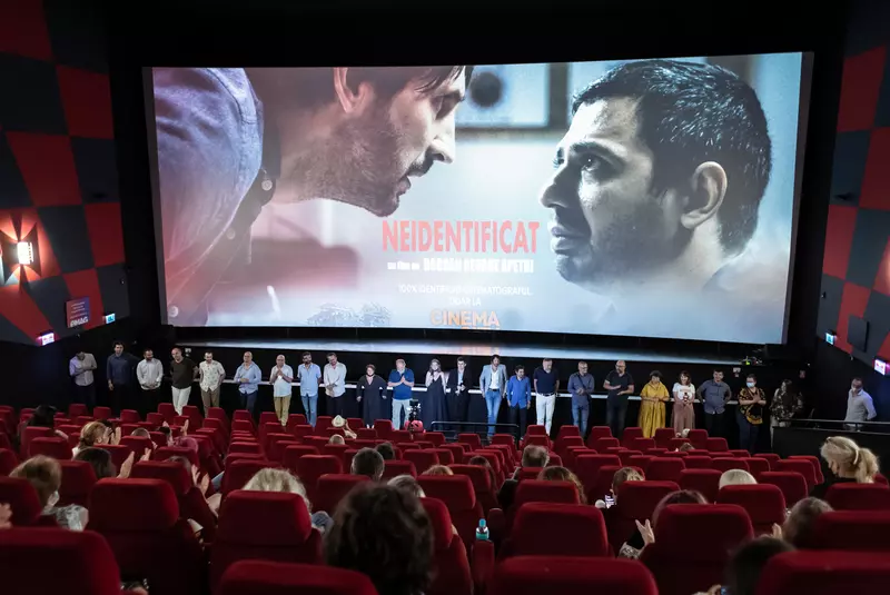 Bogdan-Apetri-Bogdan-Farcas-si-Dragos-Dumitru-la-Premiera-de-Gala