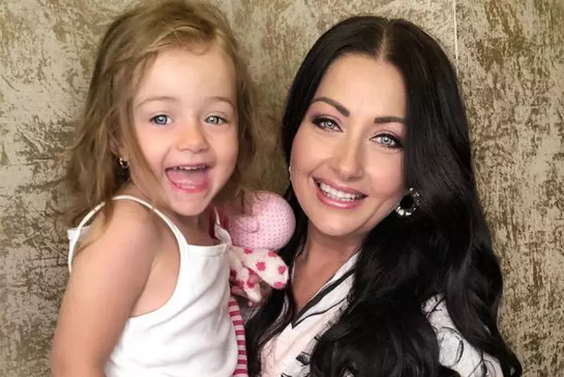 gabriela-cristea-tavi-clonda