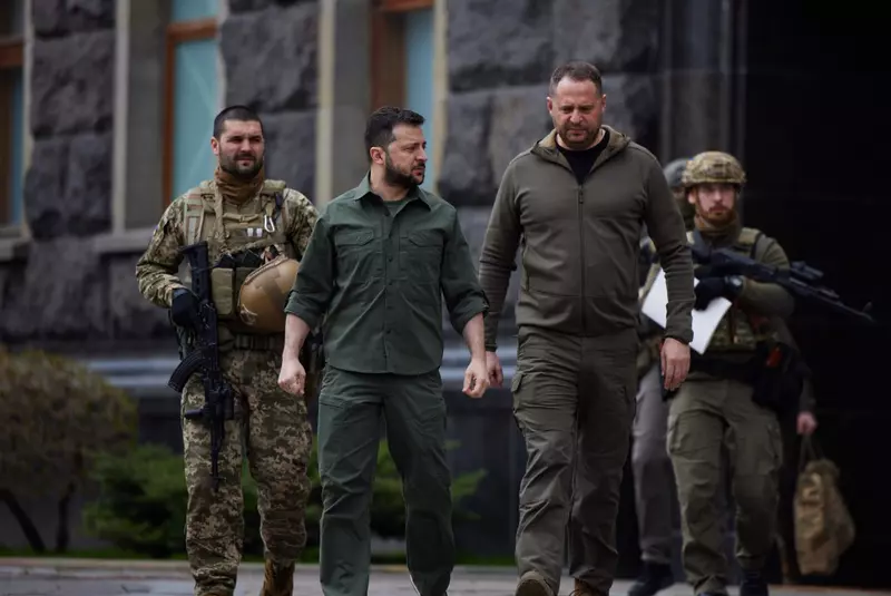 Sanchez arrives in Kiev to meet with Zelenski