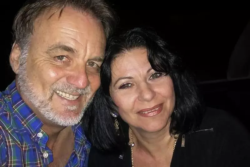 425868_226357484128064_2105061581_n