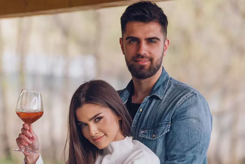 alex-leonte-theo-rose