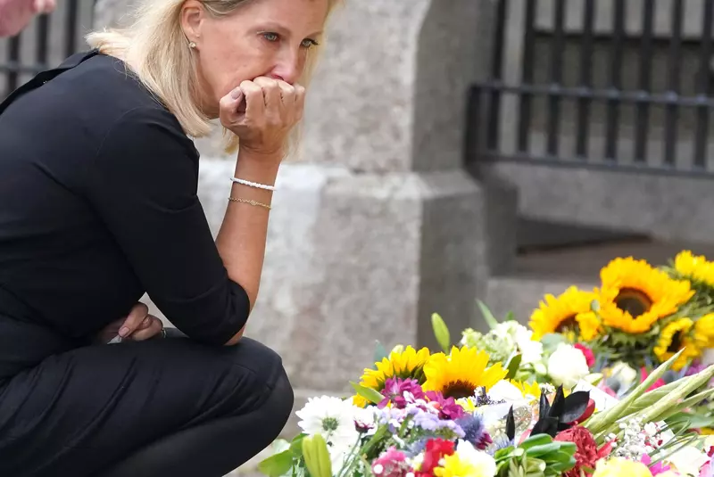 Croitoreasa-din-Bacau-care-a-lucrat-pentru-Regina-Elisabeta-a-II-a-dezvaluiri-despre-suverana