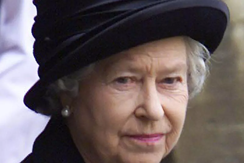 iliescu-regina-elisabeta-1