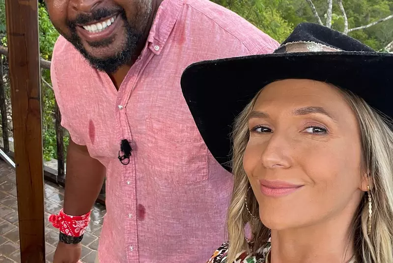 sunt-celebru-scoate-ma-de-aici-5