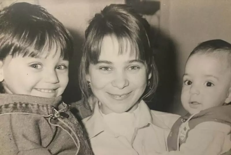 Anca sigartau si fiica ei