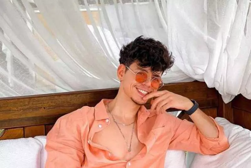 emilian si iubita sa