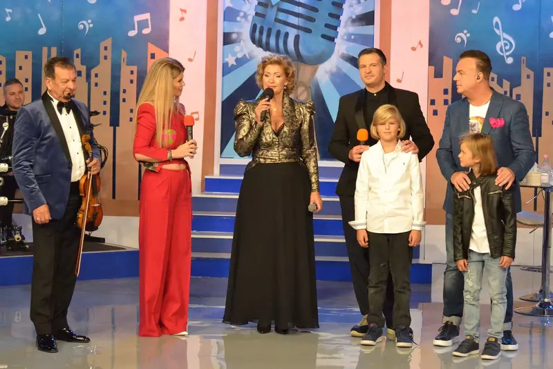 matilda-cu-colegele-ei-de-scena