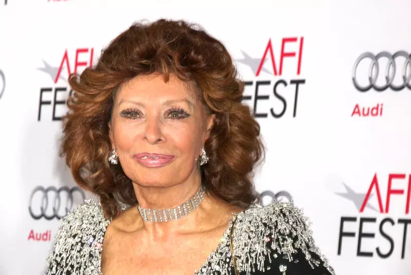 madalina-ghenea-1_27981500