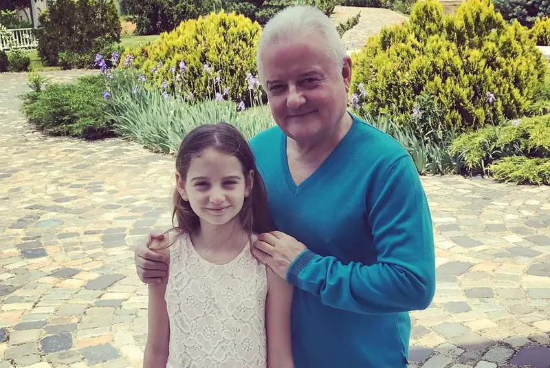 2022-11-04-16_13_52-https___www.cancan.ro_wp-content_uploads_2022_05_irinel-columbeanu-face-dezvalui