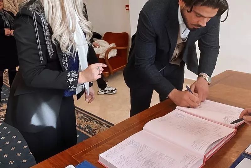 54bdb56f-9bfb-45ec-8c36-de0b569d6133-1