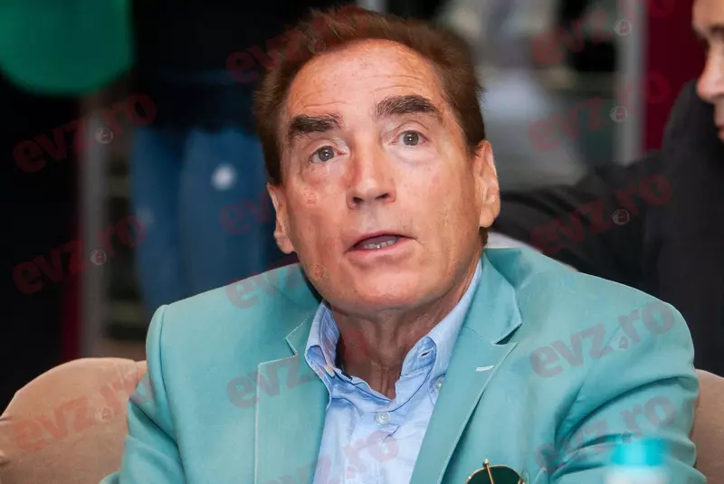 oana-roman-a-apelat-la-interventiile-estetice-e1654783821402