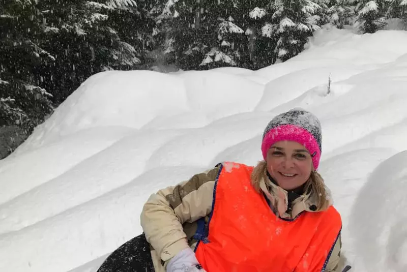 482238_560062940695038_1633984567_n