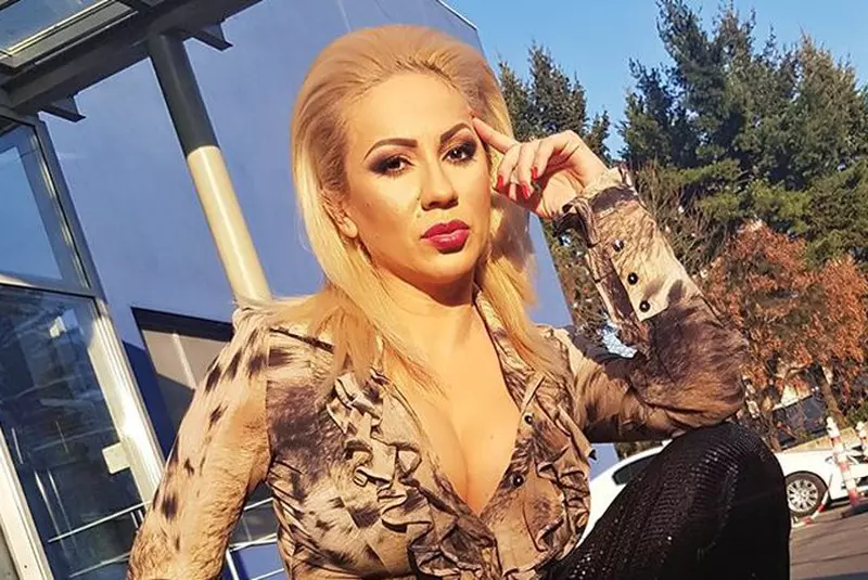 ab6761610000e5eb875f9594a7954f6f63dfc1cf