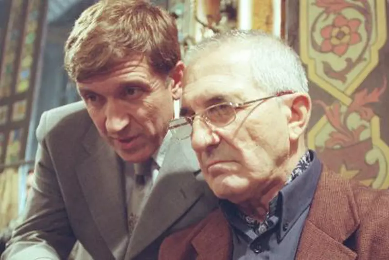 filantropica-550891l-425×425-b-64d4cd5d