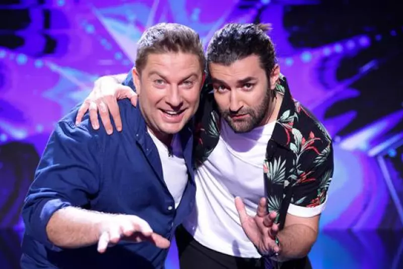 cele-mai-simpatice-imagini-cu-smiley-si-pavel-bartos-de-la-filmarile-sezonului-11-romanii-au-talent-galerie_4_size24