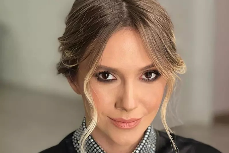 adela