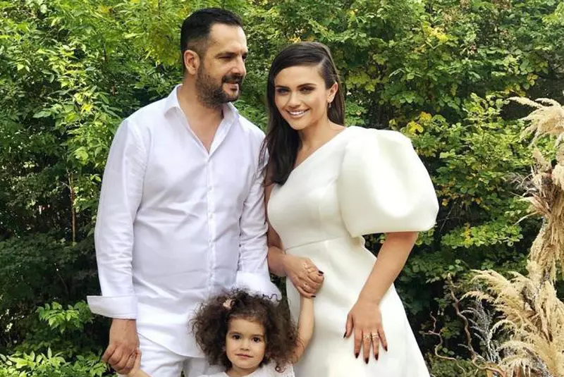 madalin-ionescu-a-spus-adevarul-despre-relatia-cu-cristina-siscanu-.-cum-si-a-putut-descrie-propria-sotie