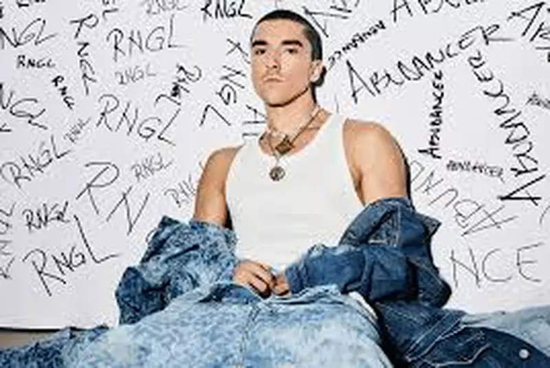 emil-rengle-a-anuntat-la-survivor-romania-ca-renunta-sa-mai-danseze-pe-tocuri-am-invatat-aici-ca-eu-sunt-indeajuns-fara-niciun-fel-de-accesoriu