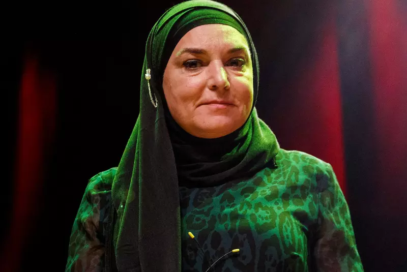 Sinead O’Connor s-a stins din viay