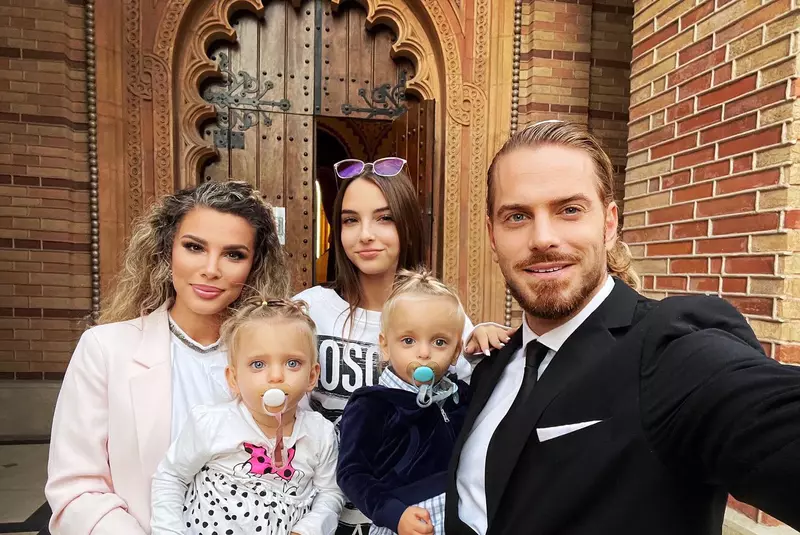 3521937697799446405036351914908784750625833n