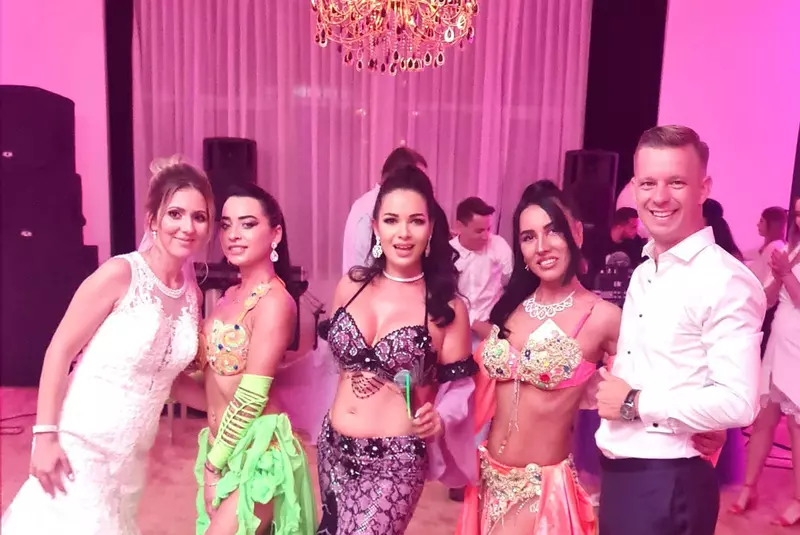 9cf2f692-4e97-4ab6-a546-a9800a9c2dde