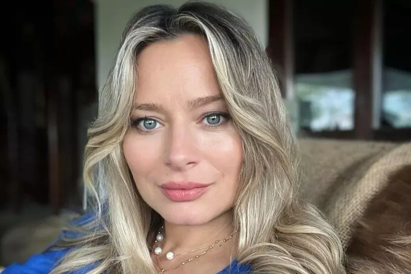 laura-cosoi-4