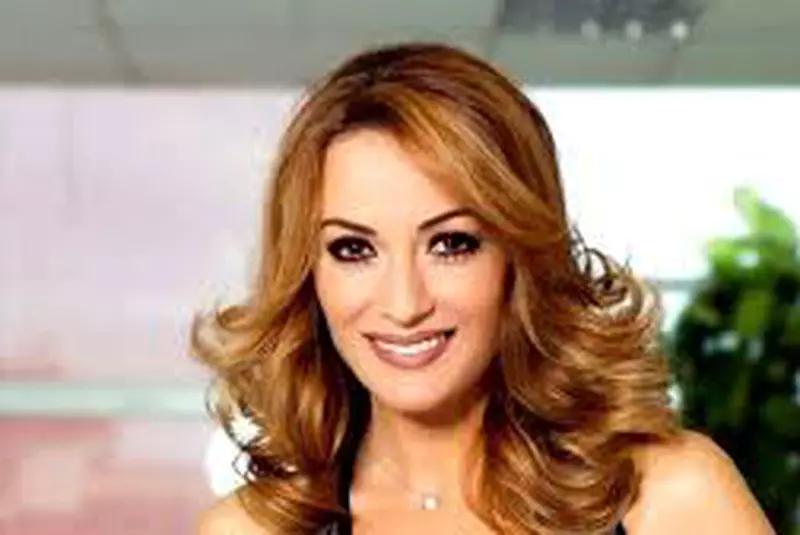 anca-turcasiu-fiu-3-crop-1708428032