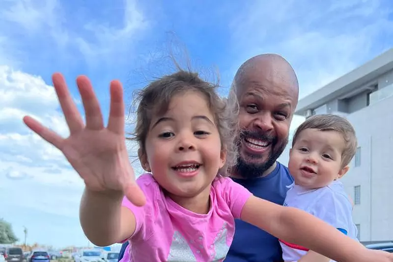 cabral-fericit-cu-sotia-1