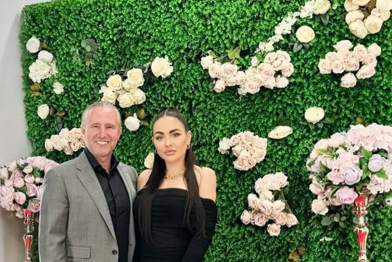 corina-caciuc-silueta