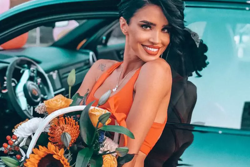 adelina-pestritu-dansatoare-ibiza_02b020b4a0