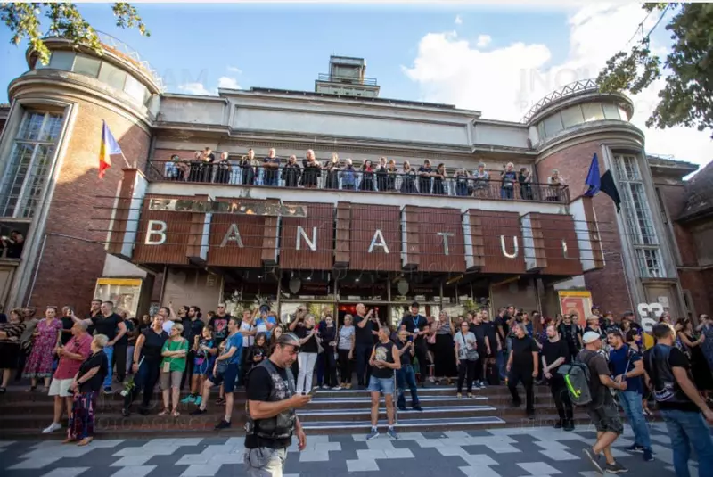 https___www.cancan.ro_wp-content_uploads_2024_08_nicu-covaci-omagiu-3