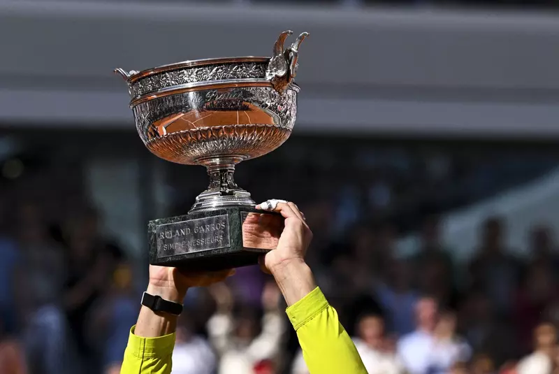 Rafael Nadal et Casper Ruud lors de la finale simple messieurs (jour 15) aux Internationaux de France de tennis de Roland Garros à Paris