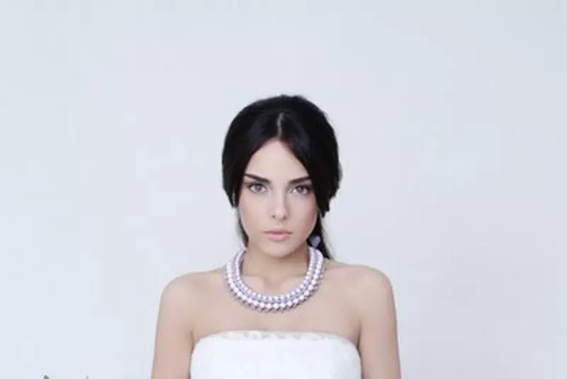 beautiful-bride-wedding-drees_624325-717