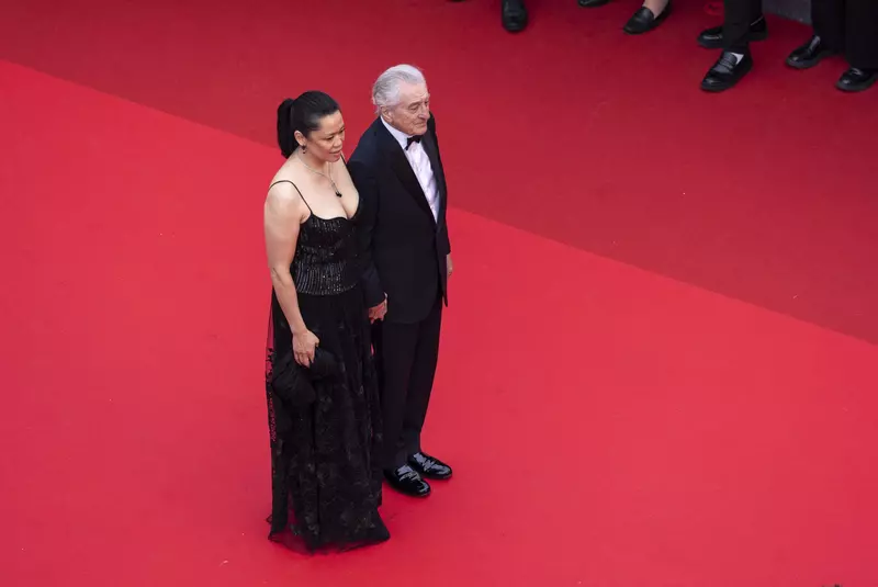 B – Montée des marches du film « Partir un jour » pour la cérémonie douverture du 78ème Festival International du Film de Cannes