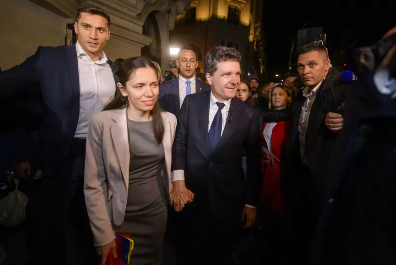BUCURESTI – PIATA VICTORIEI – MITING ELECTORAL – NICUSOR DAN