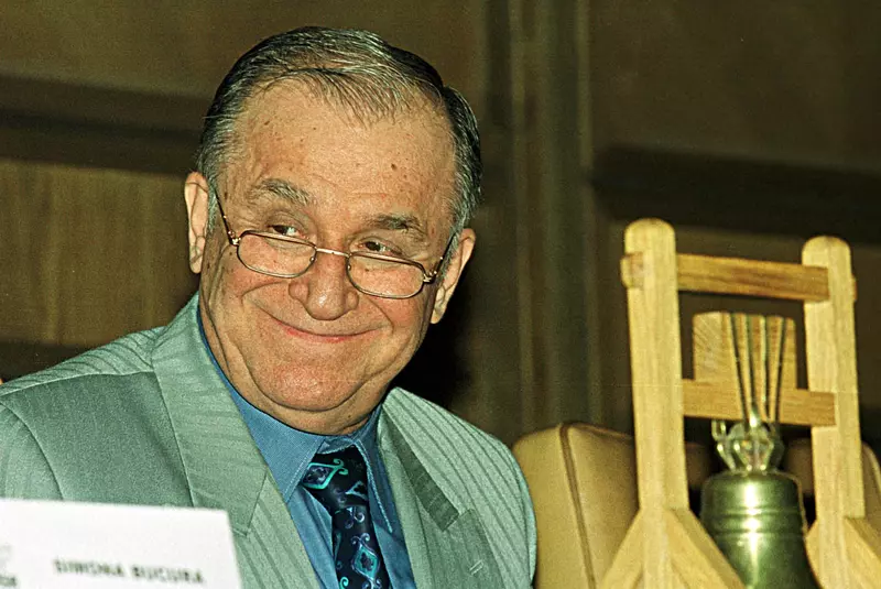 CD A 1 – Interviu cu presedintele Ion Iliescu1996 ©  Mediafax Foto
