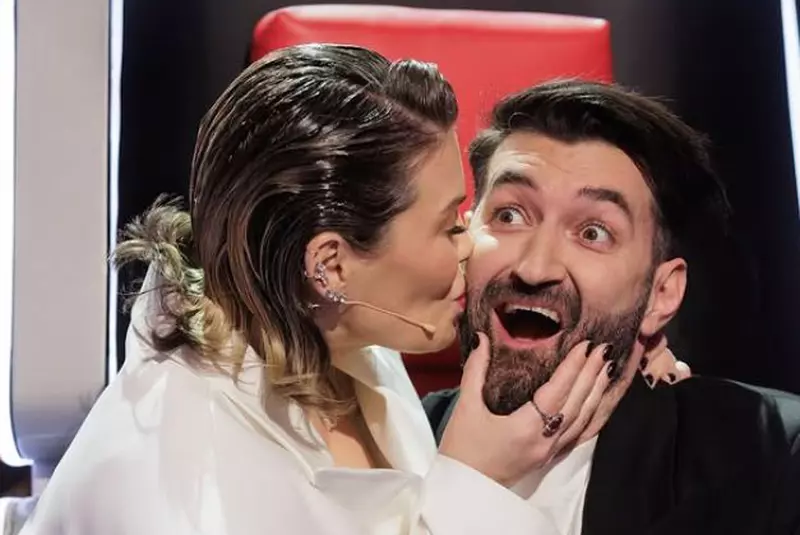 gina si smiley 1