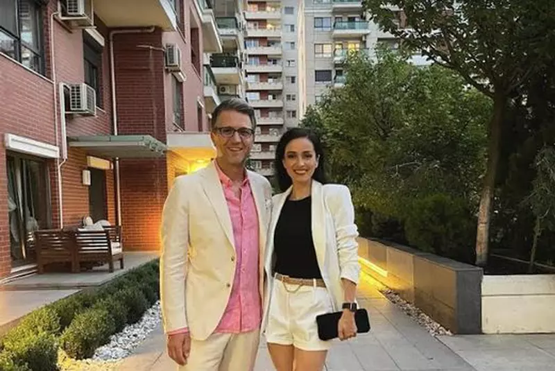 andi moisescu
