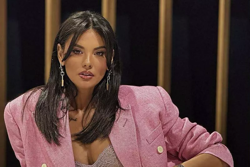 ramona olaru0