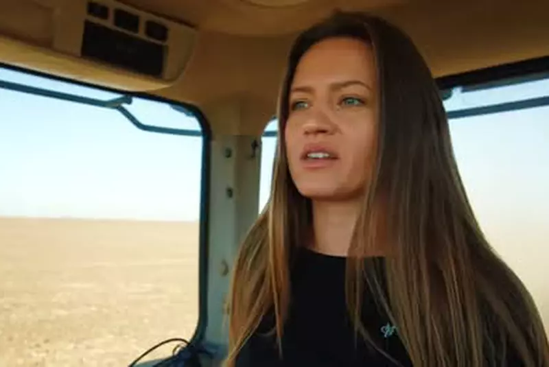 hepta_8249137-scaled