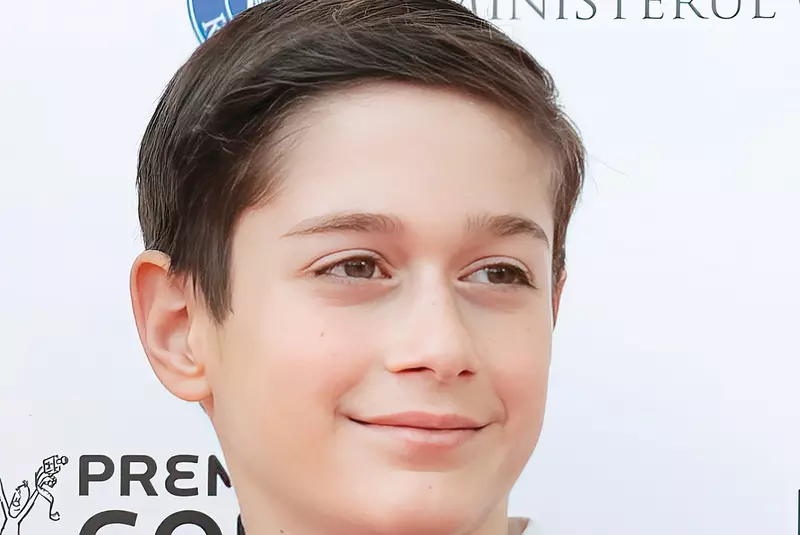 colaj-filip-munteanu