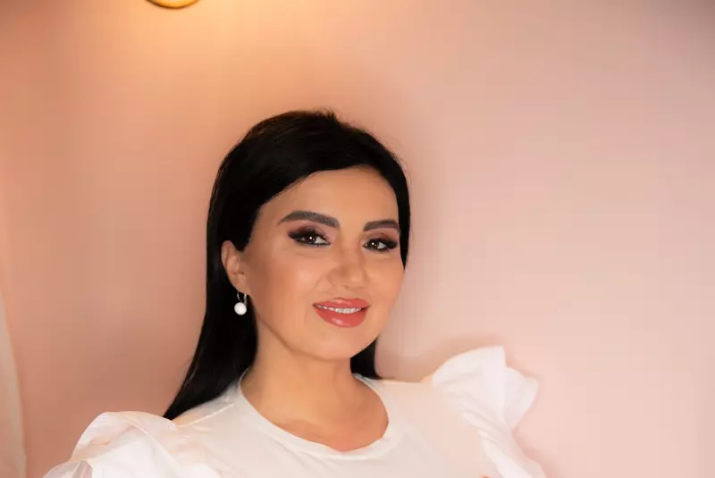 colaj adriana bahmuteanu & fstul cumnat