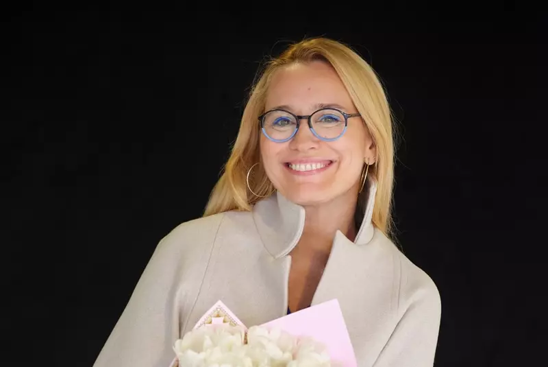 andreea esca petrecere viva1